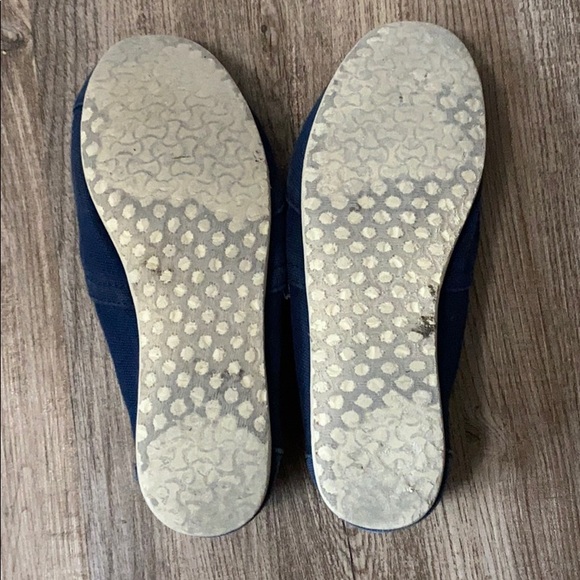Navy Canvas Toms - Picture 6 of 6